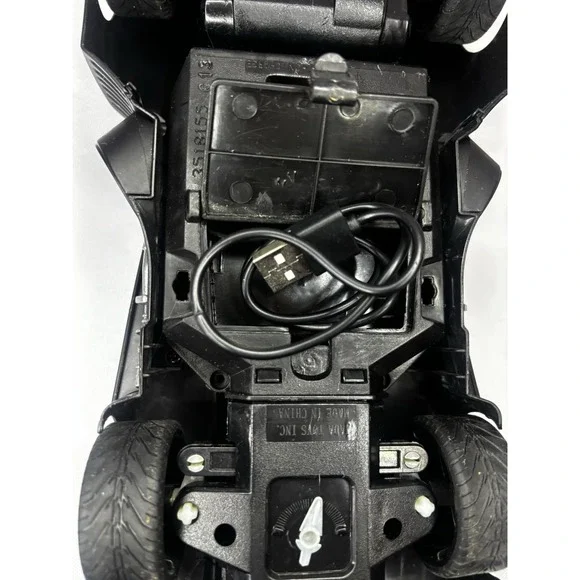 Jada Batmobile 1989 Style 2.4GHz RC Remote Control Turbo W/Remote TESTED Works - Picture 10 of 11